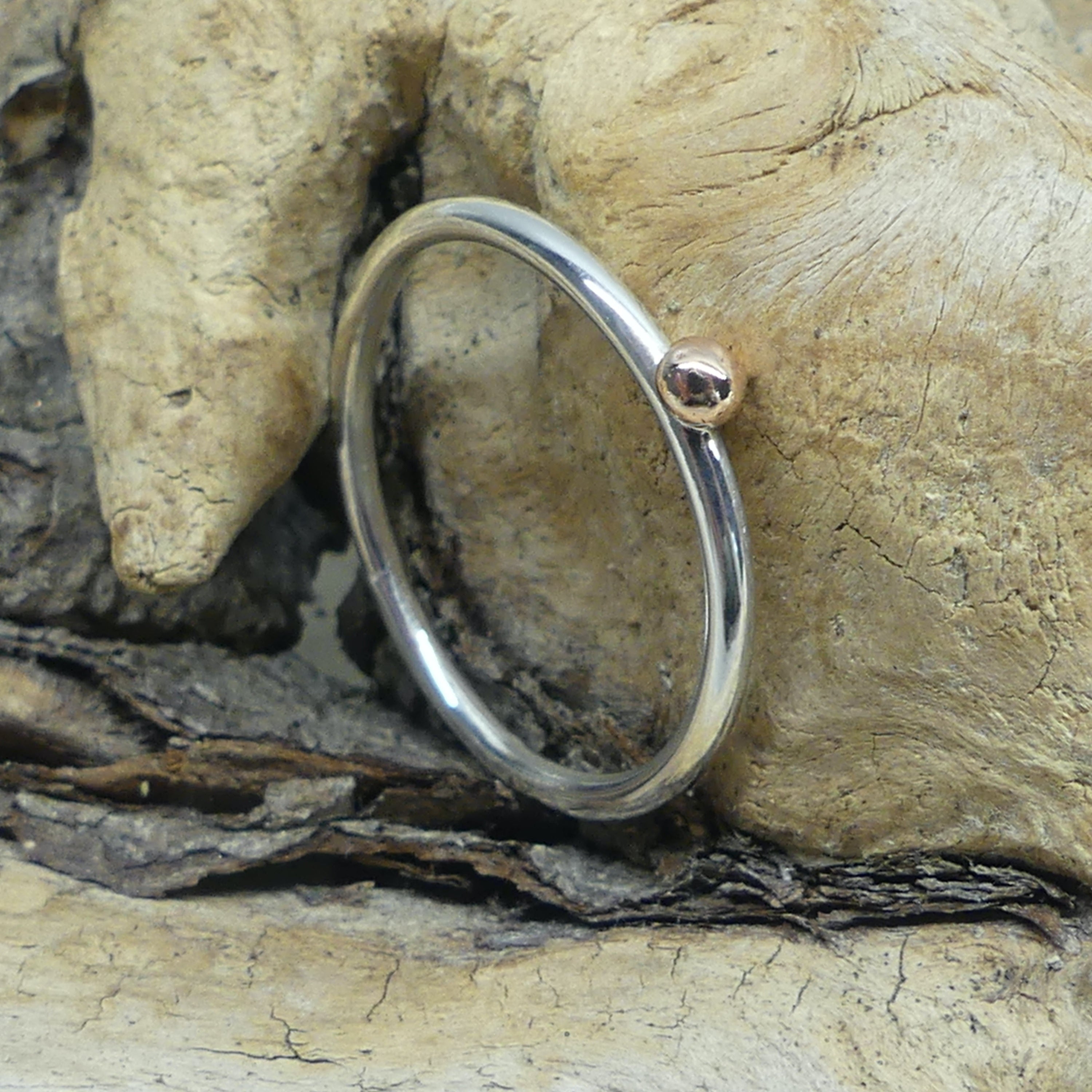 Ring mit Kugel
