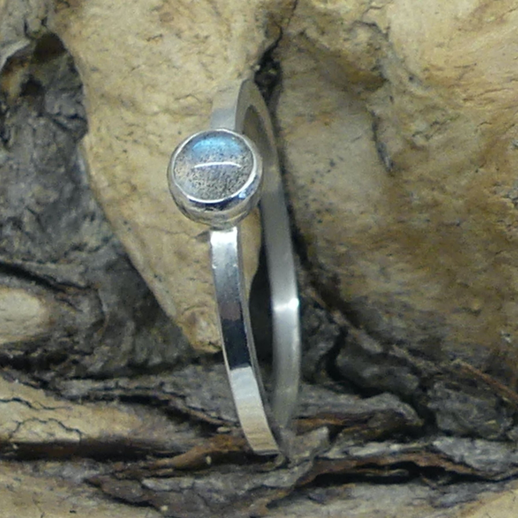 Solitärring mit Farbstein