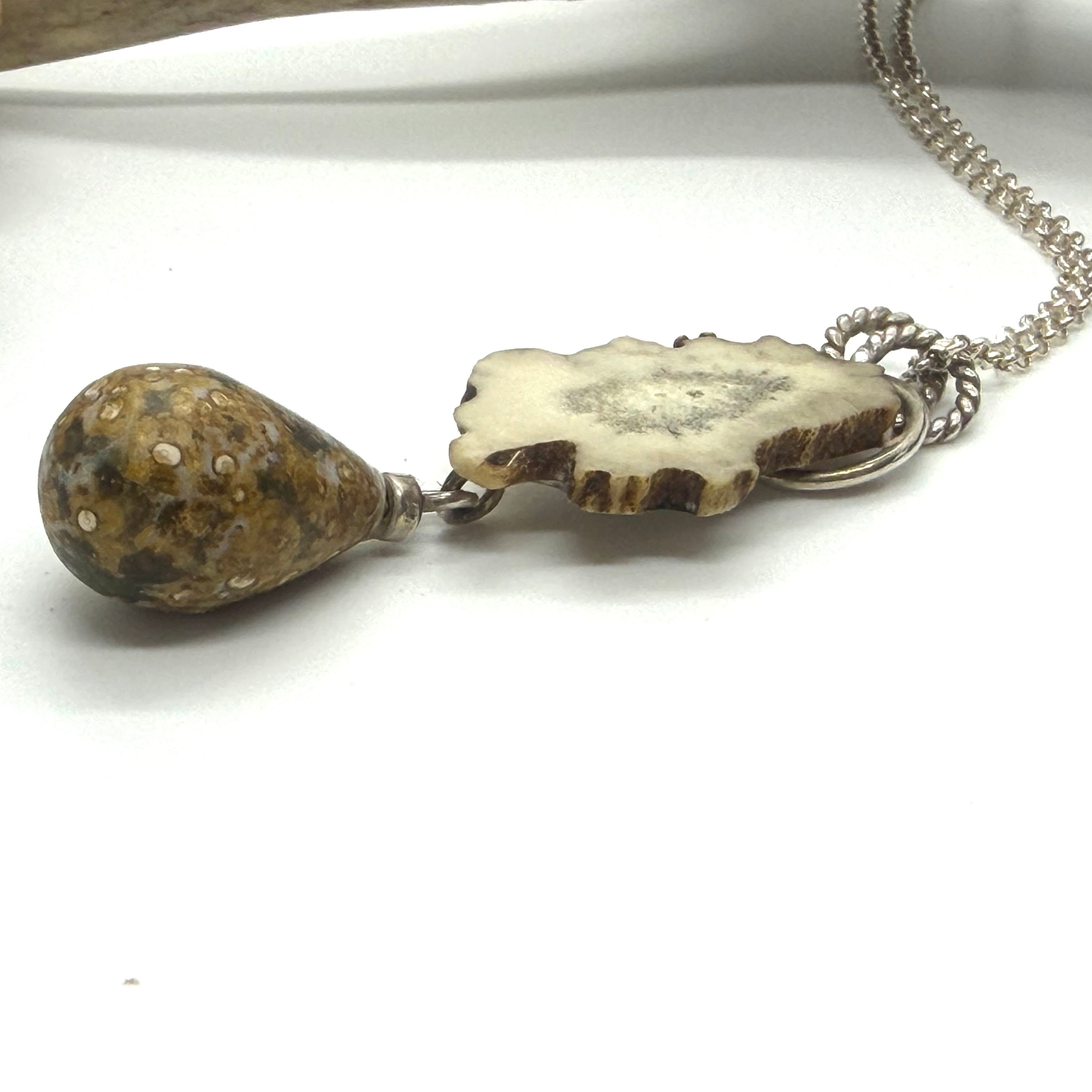 Jagdschmuck / Trachtenschmuck / Geschenk für Jägerinnen / handgefertigter Kettenanhänger mit Rehbockscheibe / Unikat / Einzelstück