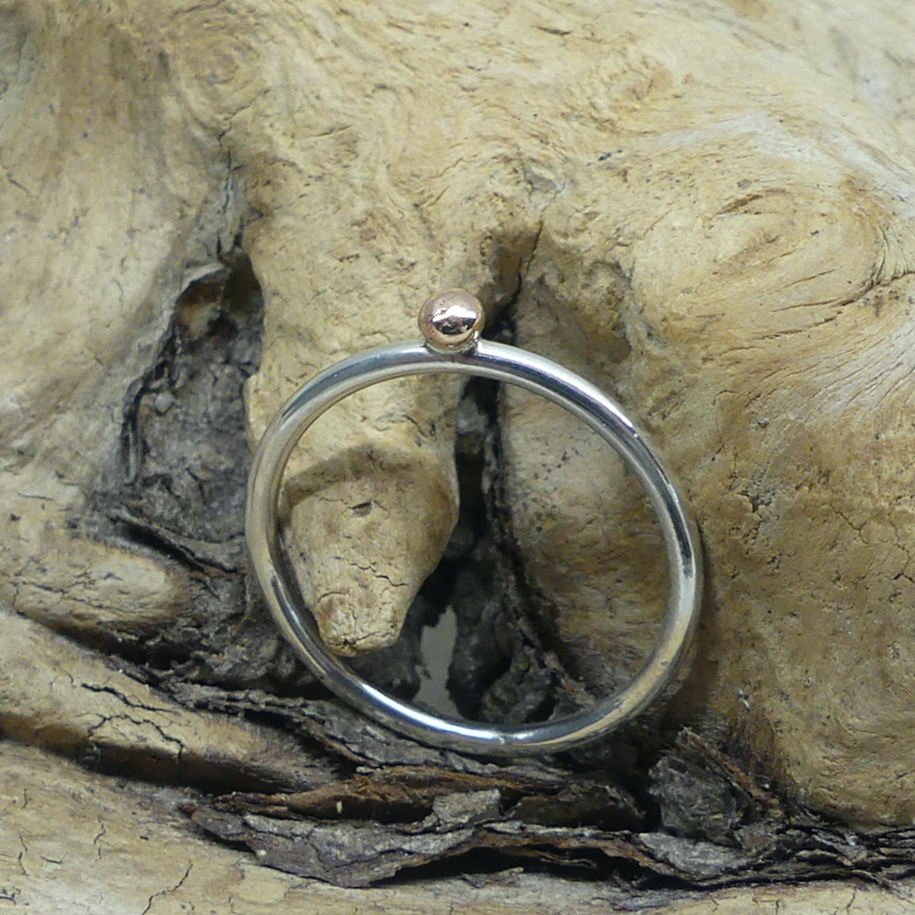 Ring mit Kugel