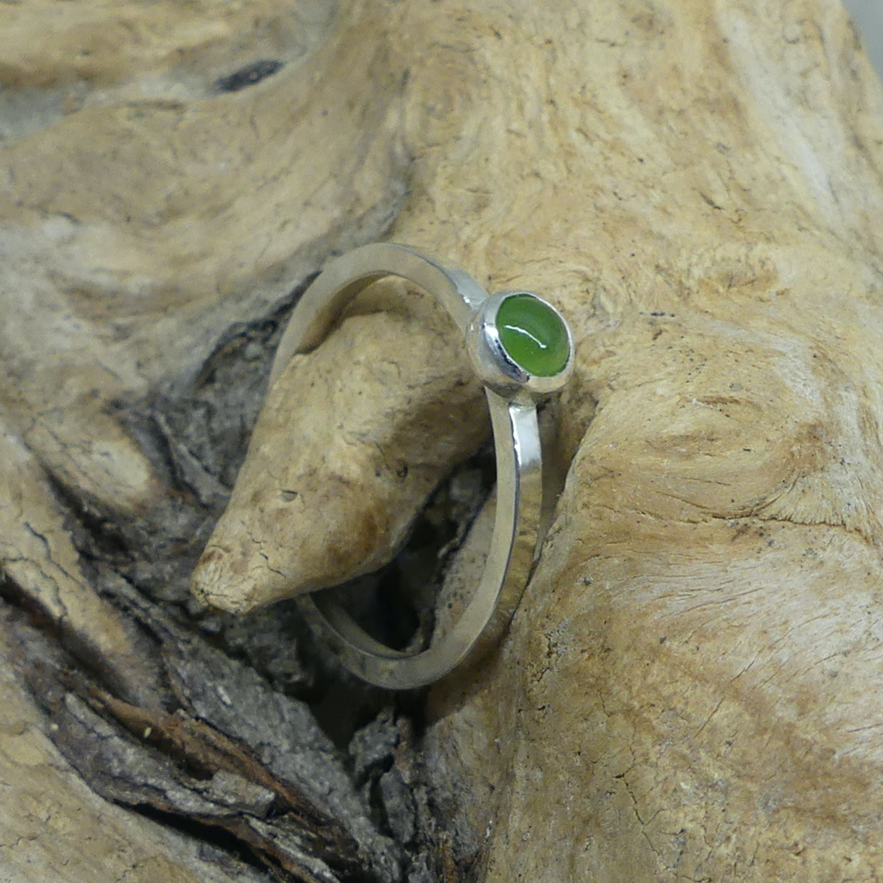 Solitärring mit Farbstein