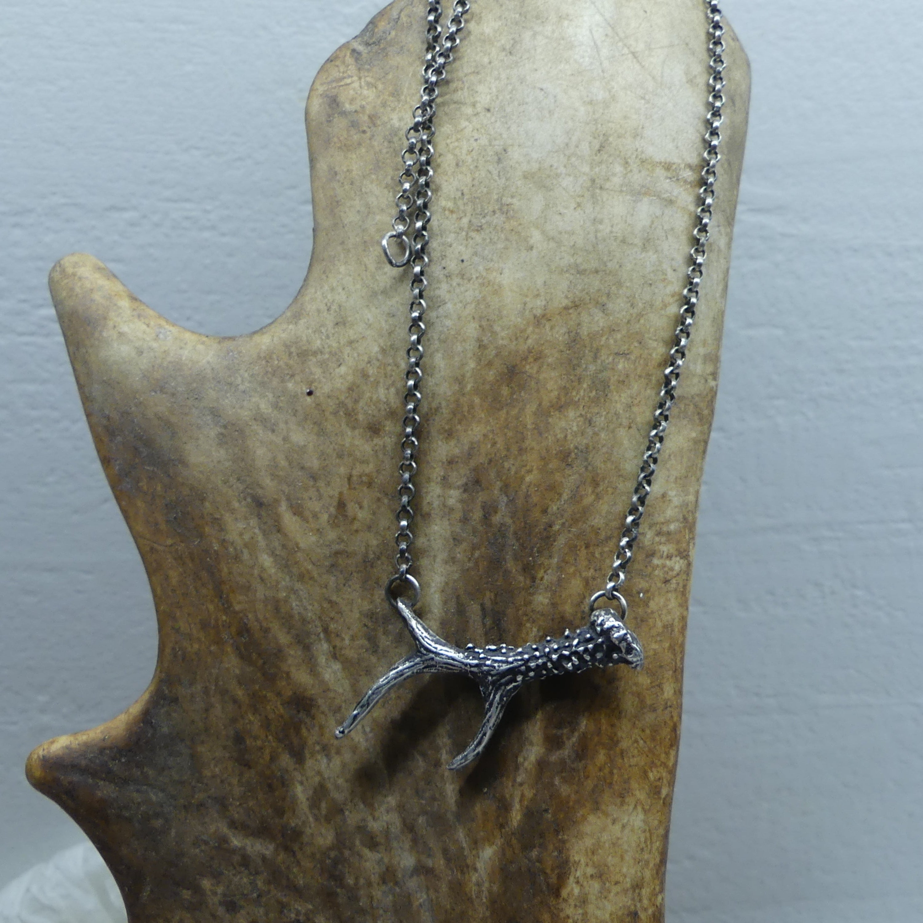 Damenkette "schwarzer Rehbock"