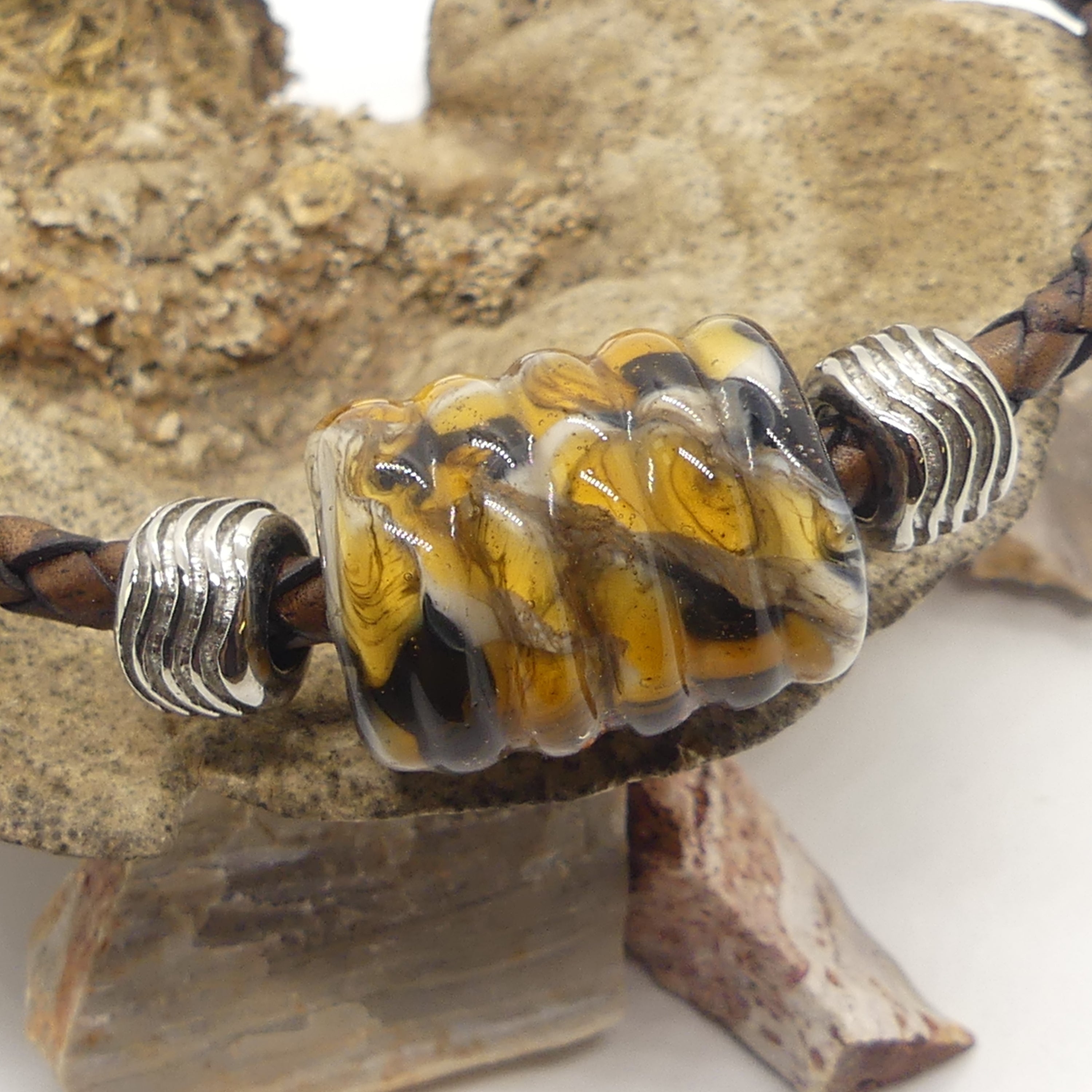 Herrenarmband mit Tigerperle